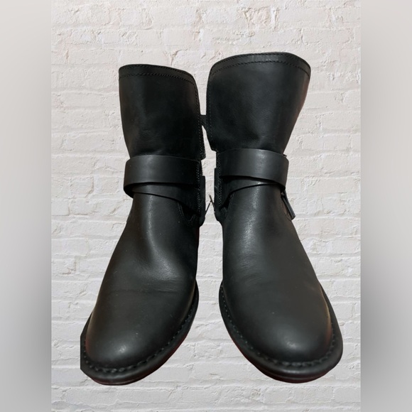 NWT UGG Black Elysian Block Heel Ankle Boot sz 8 - Picture 6 of 14